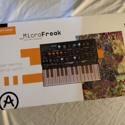 Arturia Microfreak Synthesizer + Vocoder