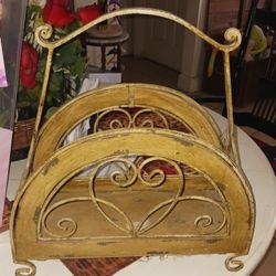 Gorgeous Heavy Metal Made Vintage Magazine Books Etc Stand 10 Firm