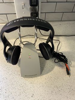 Sennheiser HDR 120 SRS Wireless Headphones w/ Power Supply & Charging Dock TR120