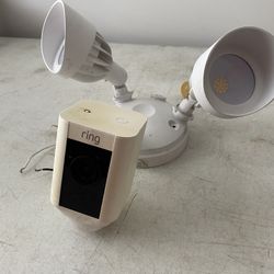 RING Floodlight Camera With Motion Sensors/camera