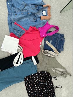 WOMENS CLOTHING BUNDLE- name brands