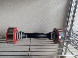 Shakeable dumbbell
