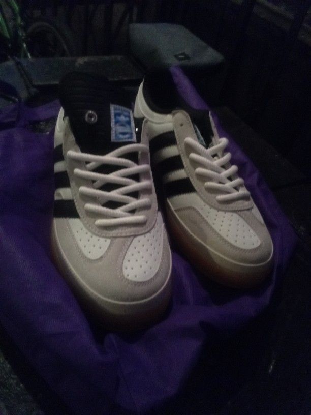 Adidas Benito Size 10