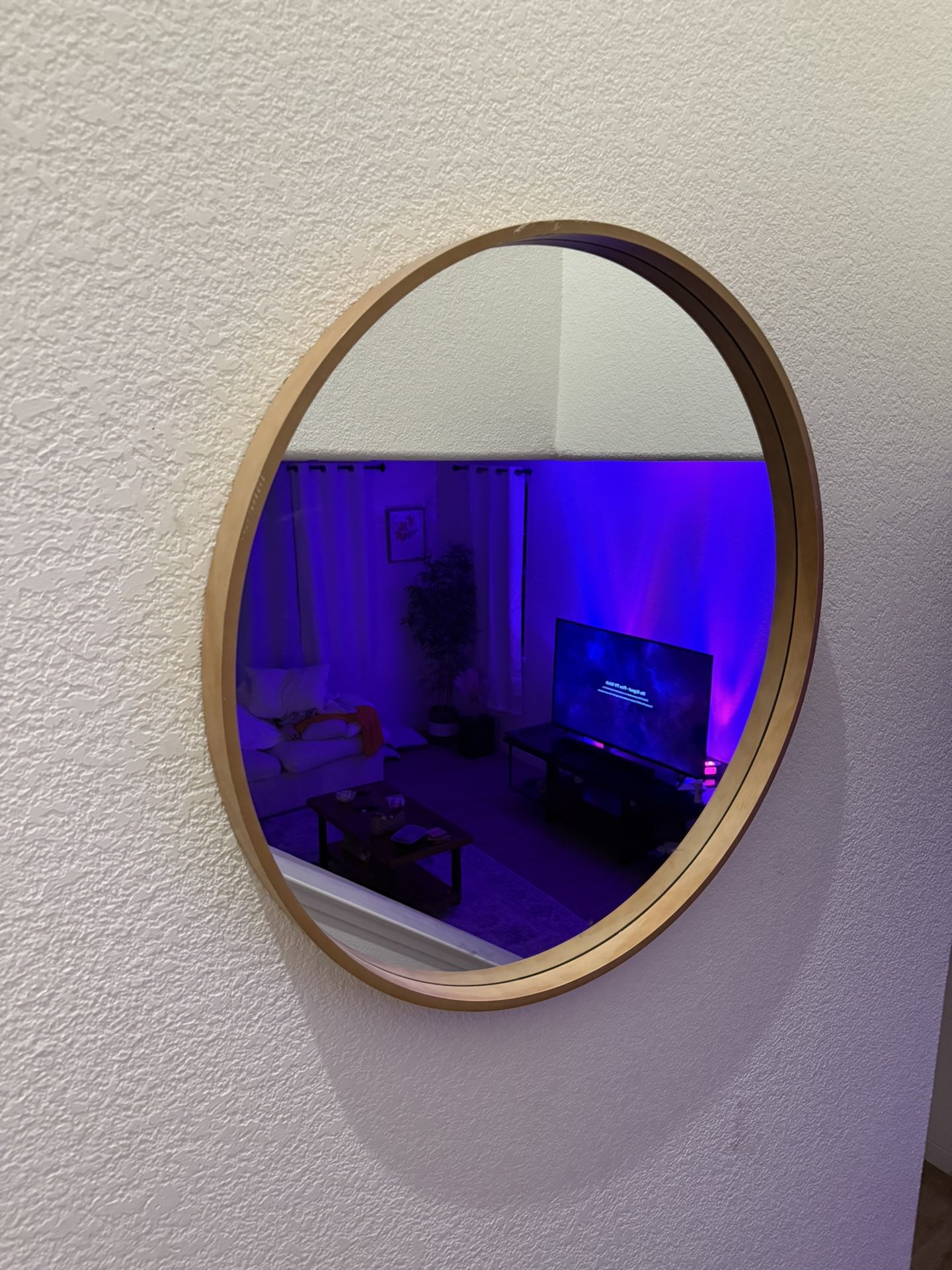2 Mirrors