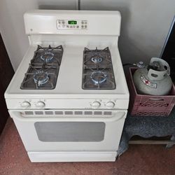 ✨️🚨🔆GE🔆🚨✨️  Lp Gas Stove in Perfect Condition