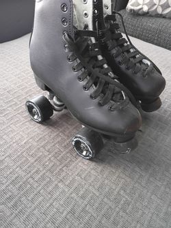 Women's skates size 5