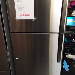Refrigerator 