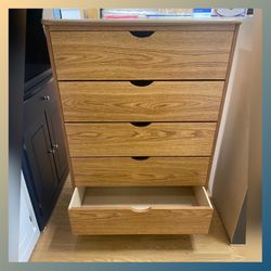 Dresser/ Five drawers dresser