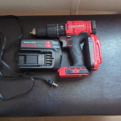 Craftsman V20 1/2 In Cordless Drill/Driver Kit