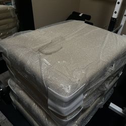 New 3 Inch Thick Cream, Aluminum Portable Massage Table