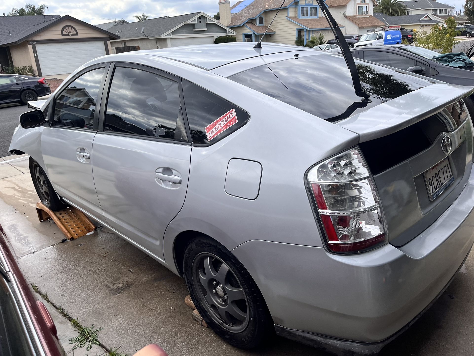Prius Hatch With Spoiler/Rear Windshield Wiper