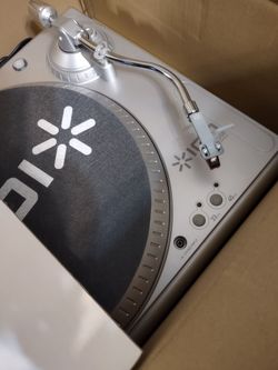 NEW ION TURNTABLE