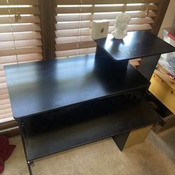 Black Desk With Keyboard Pullout And Drawer