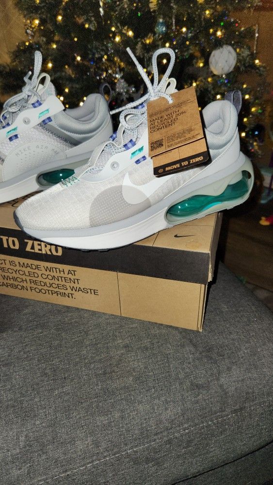 2021 Nike Air Max: Photon Dust/Summit White: 10.5