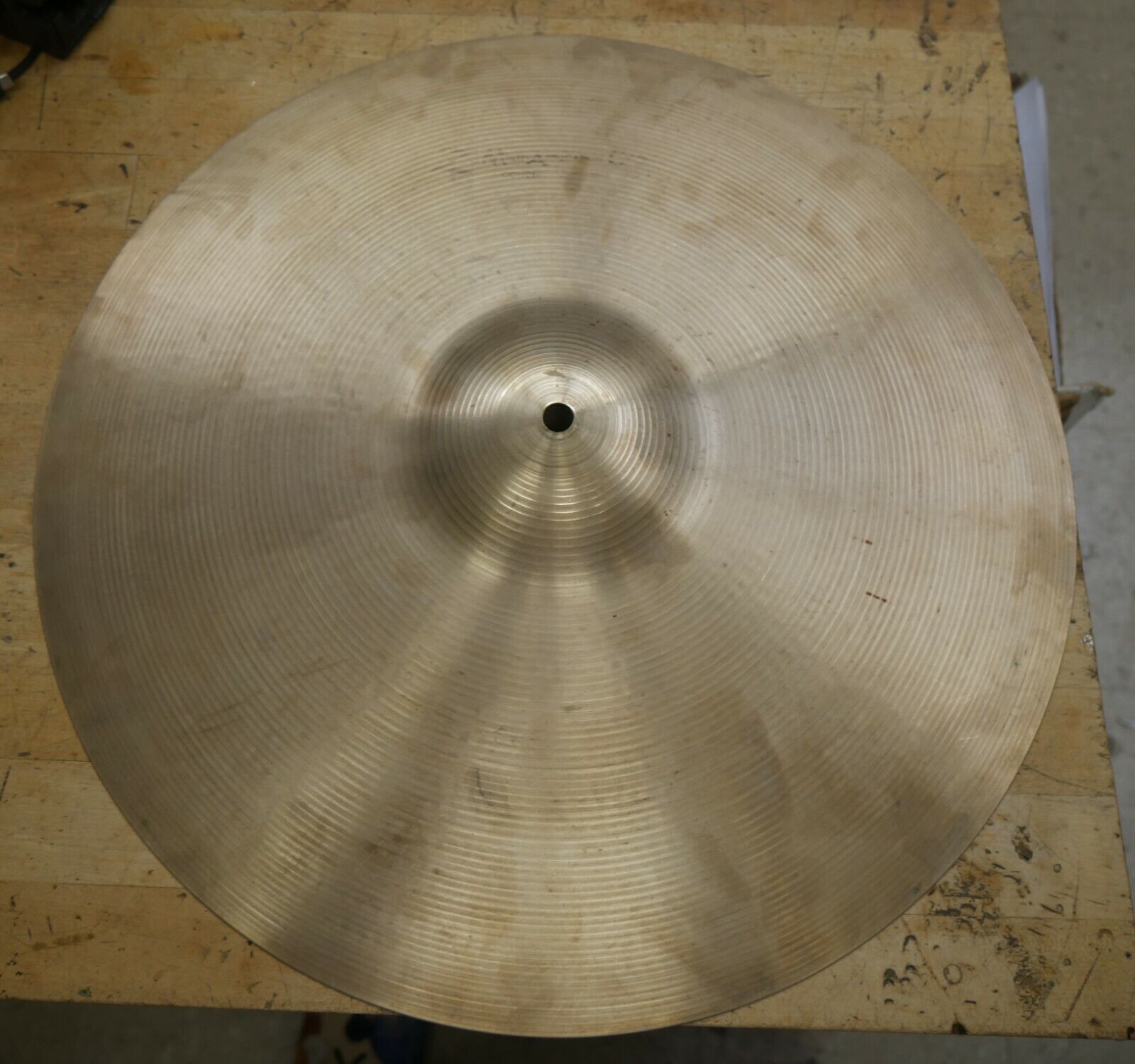 Zildjian Z-Multi-Application Concert  Marching 18” AVEDIS  Cymbal 1717GR USED  USED. TESTED. IN A GOOD WORKING ORDER.  