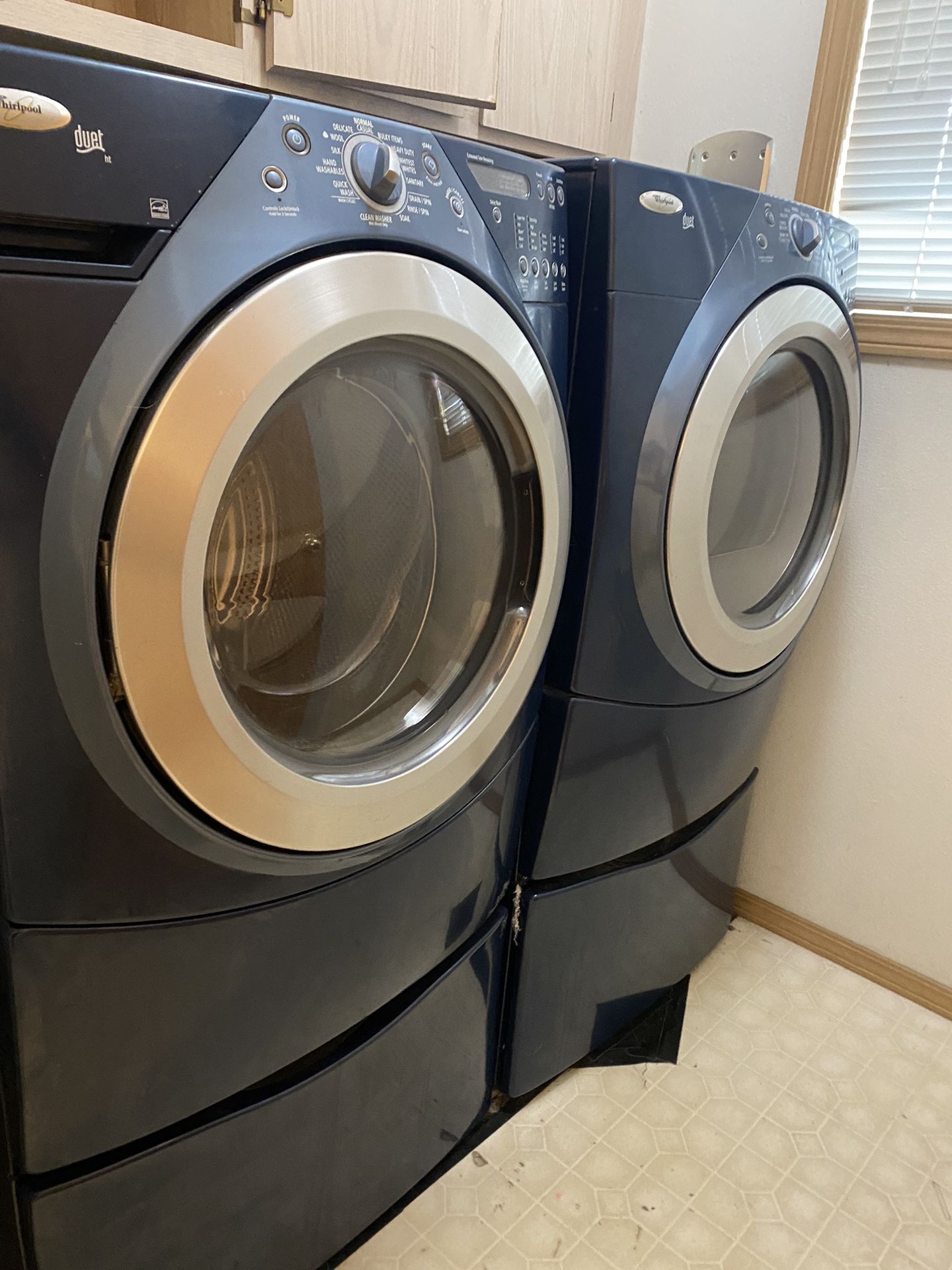 Whirlpool Duet Washer/dryer