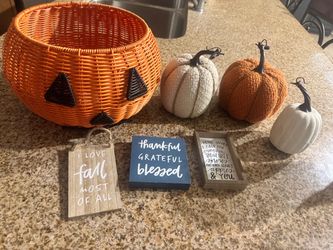 Fall Halloween Décor Bundle 7 Pieces