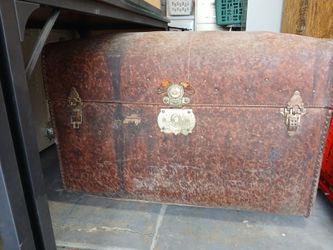 Victorian Dometop Steamer Trunk