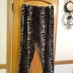 New Never Worn Black And Silvery Gray Velvet Feel Pants Size 3X 