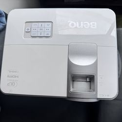 BenQ MW632ST Short Throw Projector