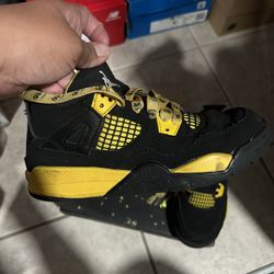 Retro Jordan Yellow And Black Thunder 1 Youth
