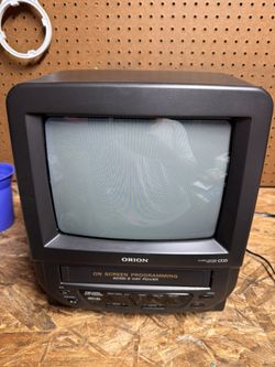 9” Orion CRT VHS
