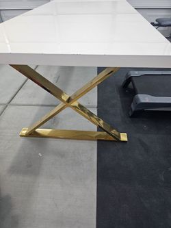 Kitchen table