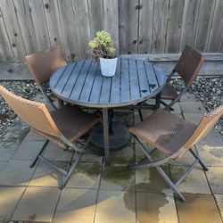Patio Furniture- Table And 4 Chairs 