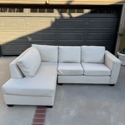 Sectional Couch with Chaise 
