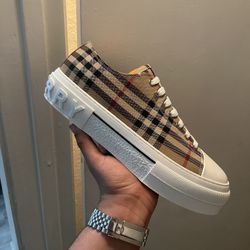 Burberry Brown 
