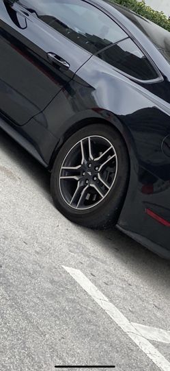 ford mutang 2019 rims 18" new tires full set