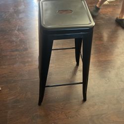 BAR STOOL 