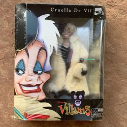 DISNEY - VILLIANS CRUELLA DE VILLE  DOLL - NEW IN BOX !  