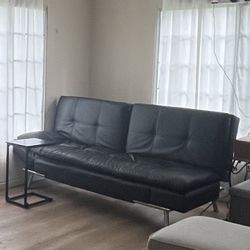 LEATHER FULL FUTON W/ USB PORTS 