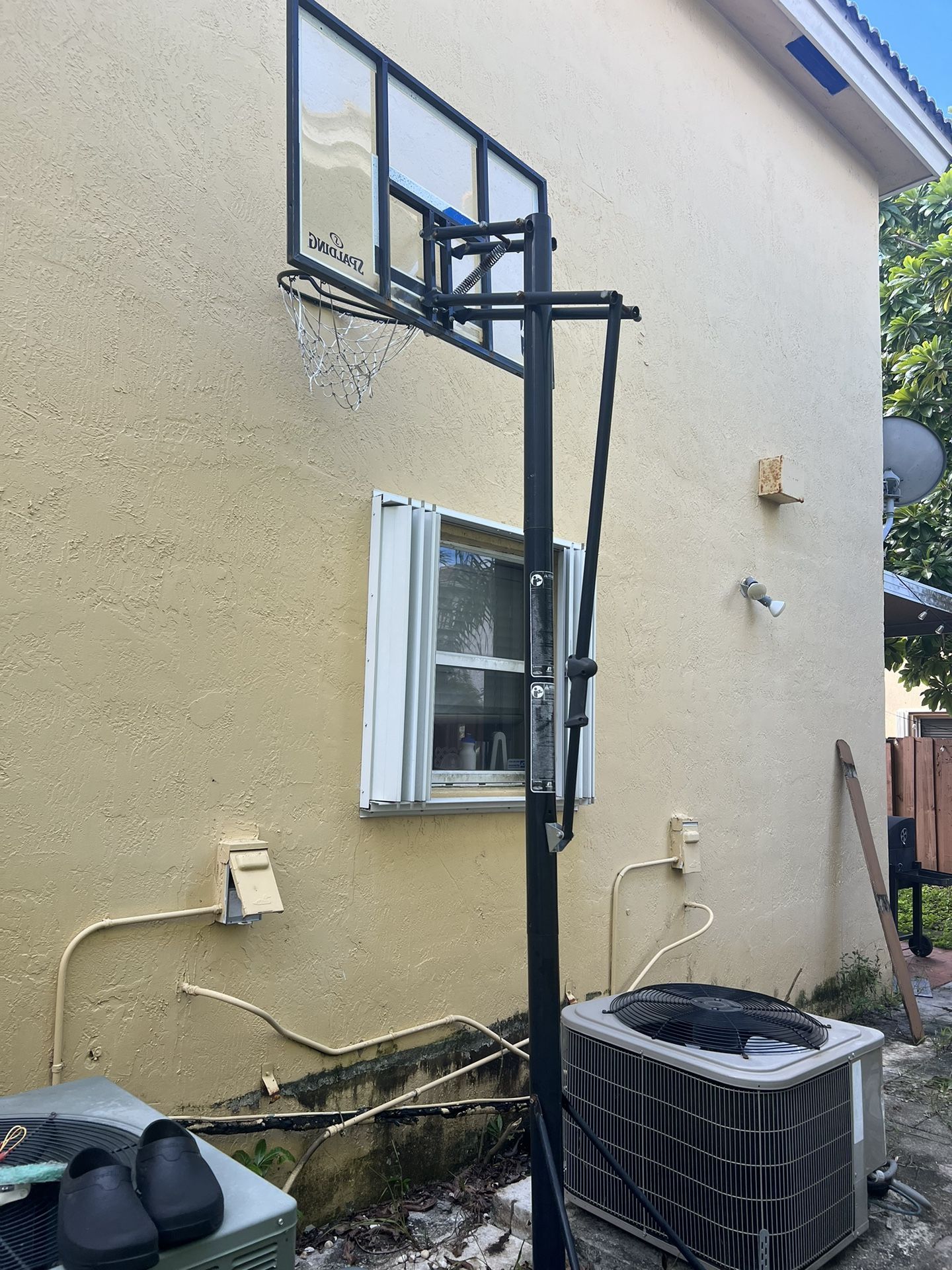 44” Basketball Hoop Set Negotiable