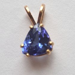Trillion Cut Tanzanite 14kt Gold Pendant 