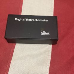 Digital Refractometer