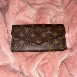 Louie Vuitton wallet