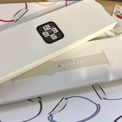 Apple Watch Series SE Gen 2 40mm Starlight