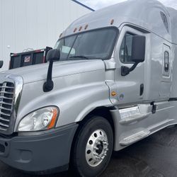 2017 Freightliner Cascadia 125