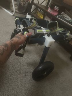 Dog wheelchair
