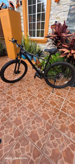 Schwinn bike mountain aluminum bike 30" inch fat tire light weight