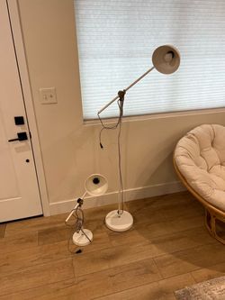 2 matching lamps
