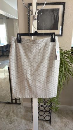Cream textured pencil skirt