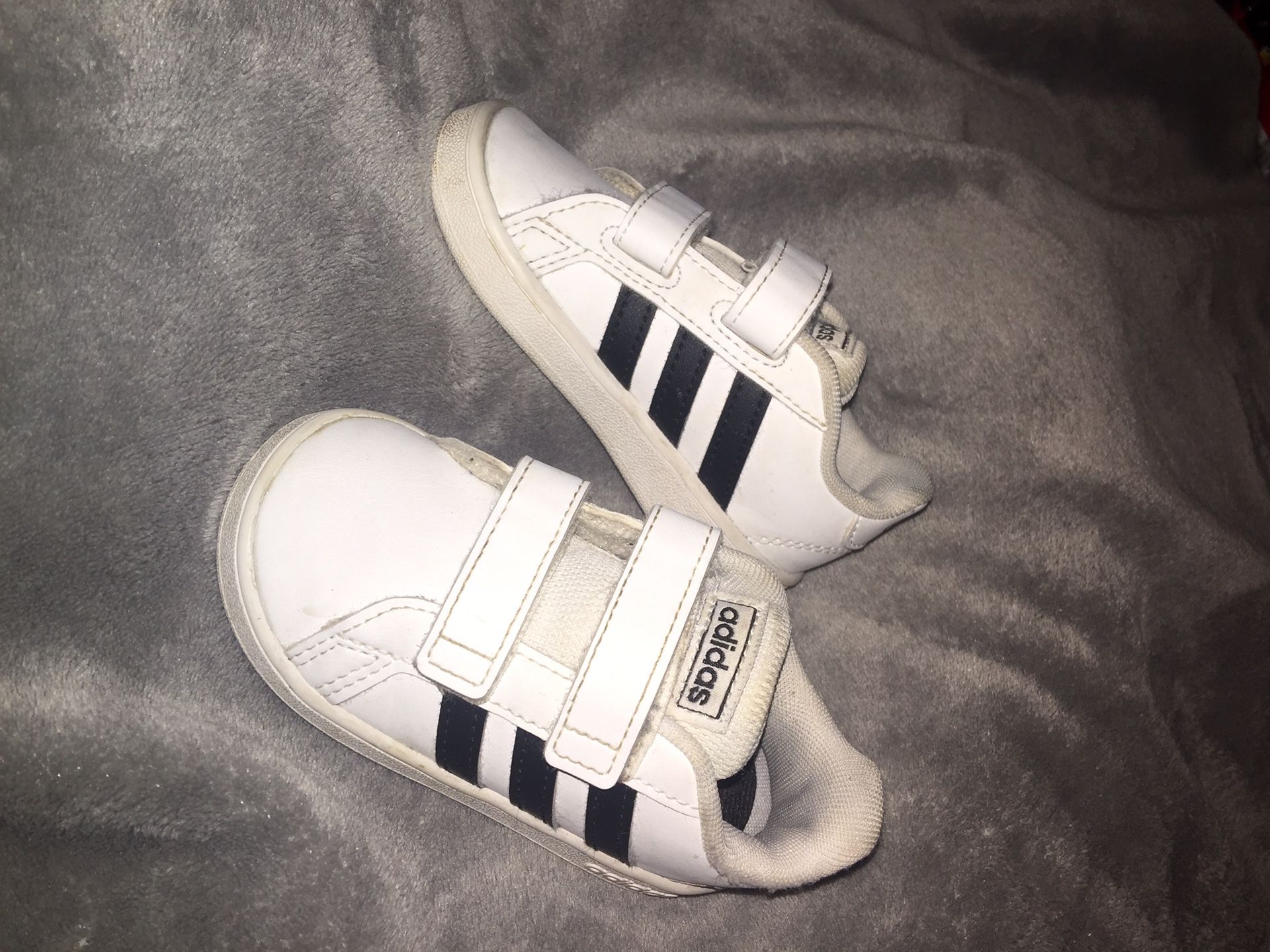Adidas Toddler shoes size 6