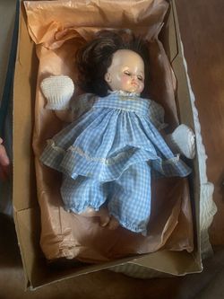 Vintage Madame Alexander Pussy Cat Doll – Brunette Brown Eyes w/ Box