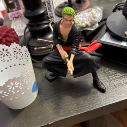 One Piece Zoro Statue