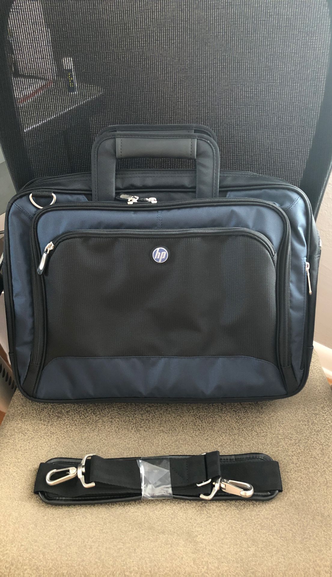 HP Laptop Bag / Carrying Case NEVER USED