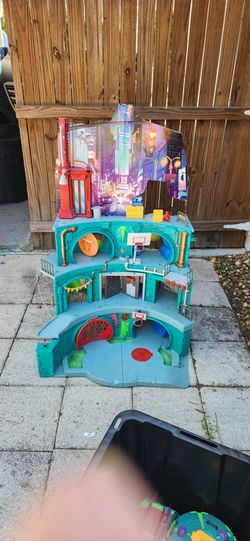 Rise of the Teenage Mutant Ninja Turtles TMNT 2018 Epic Sewer Lair