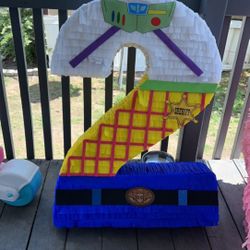 #2 Toy Story Piñata